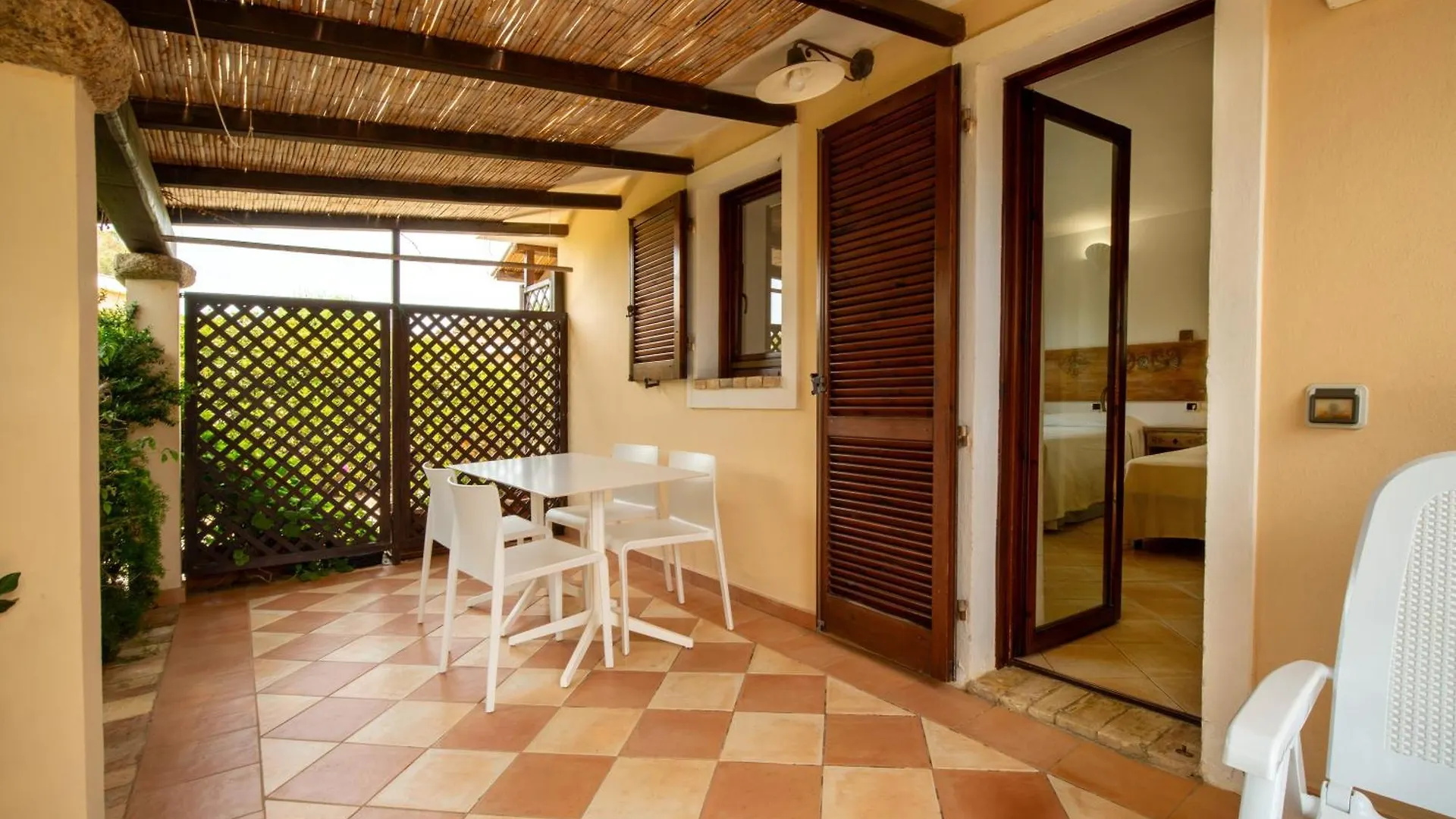 Ξενοδοχείο με διαμερίσματα Porto Giunco Residence Villasimius