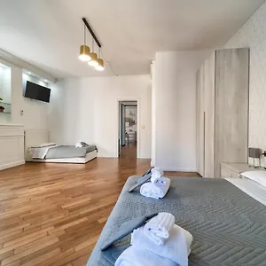 Dante 138 Class & Apartmán Bari