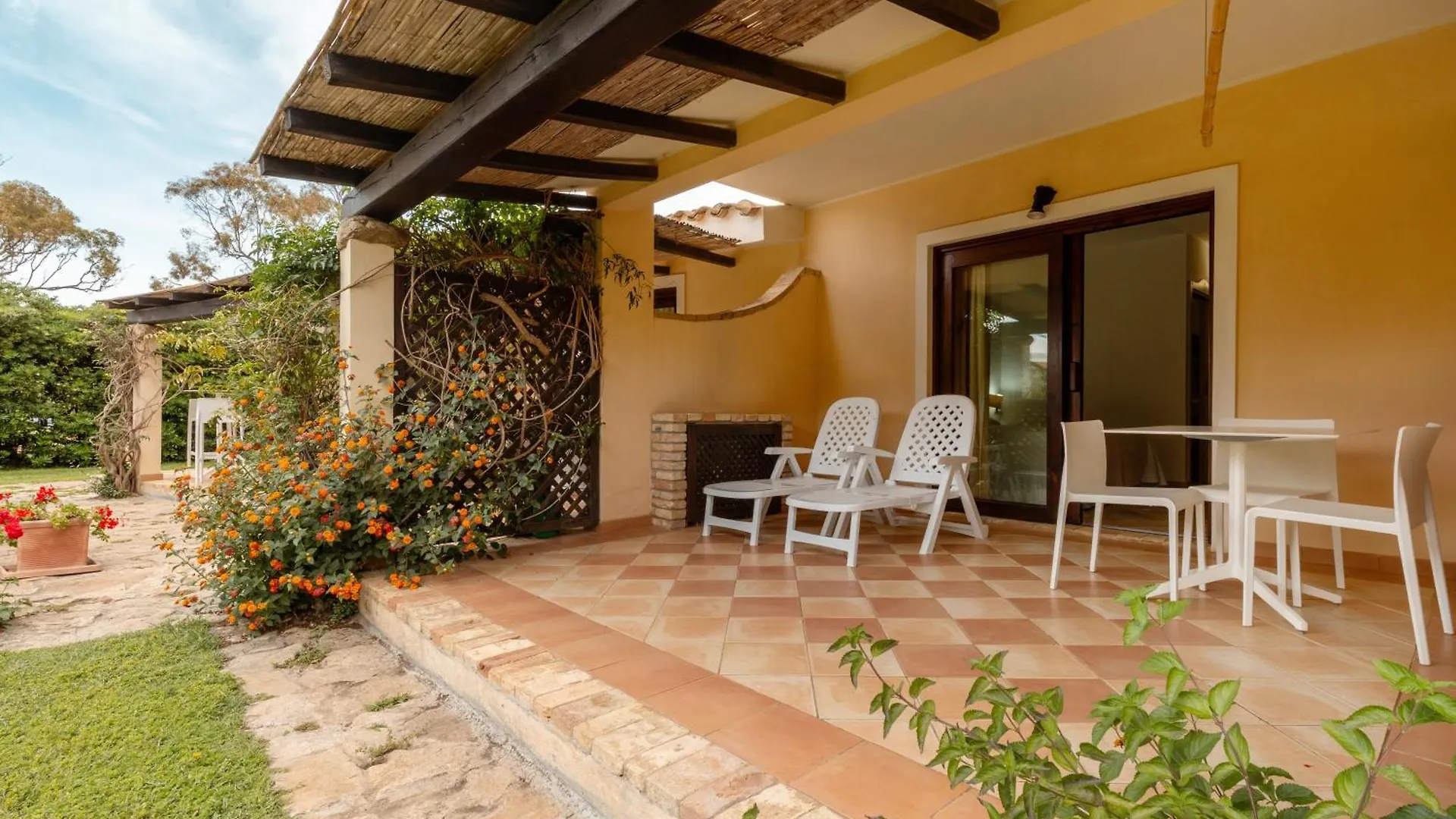 Lägenhetshotell Porto Giunco Residence Villasimius