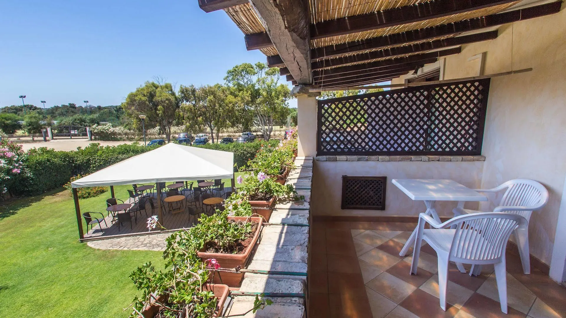 Aparthotel Porto Giunco Residence Villasimius