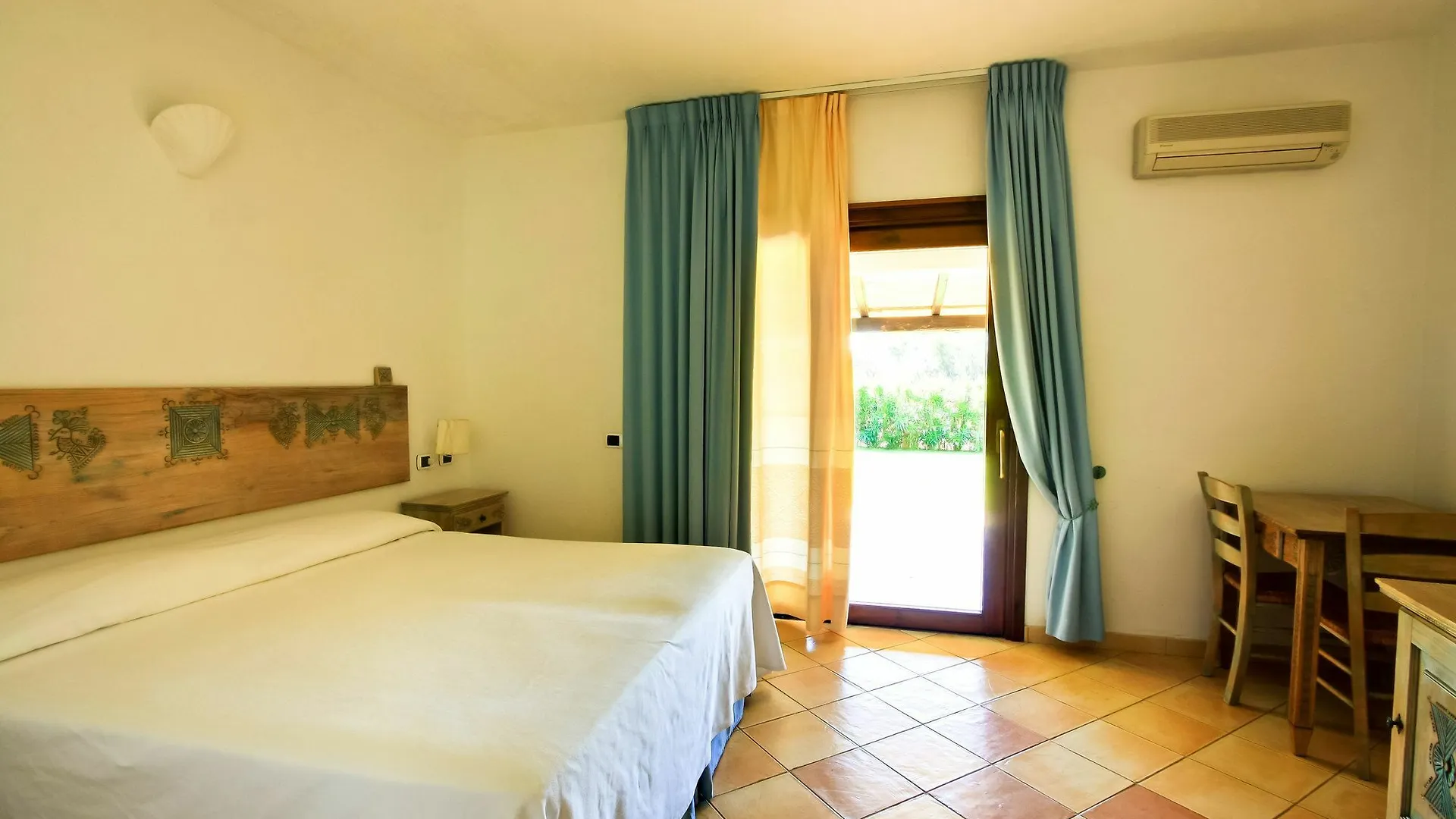 Porto Giunco Residence Villasimius 2*,